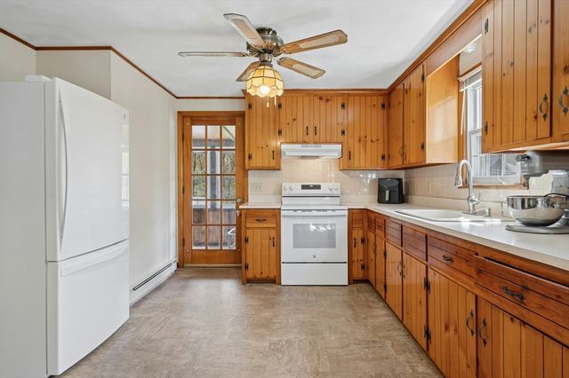 25 Elm Ct, Millbury, MA 01527