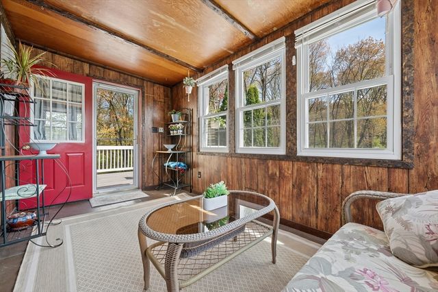 25 Elm Ct, Millbury, MA 01527