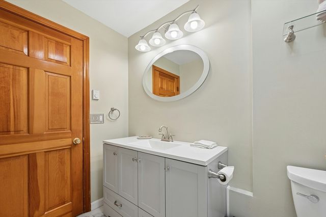 25 Elm Ct, Millbury, MA 01527