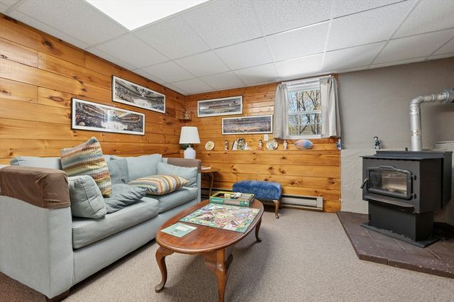 25 Elm Ct, Millbury, MA 01527