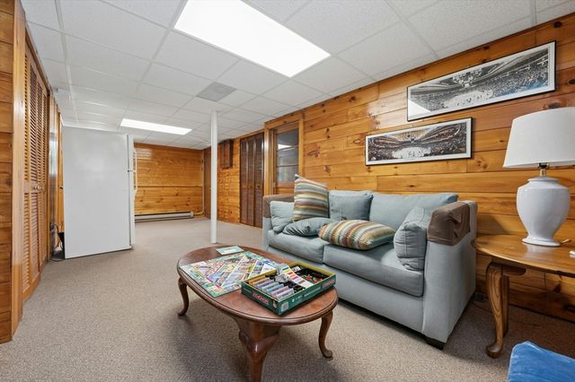 25 Elm Ct, Millbury, MA 01527
