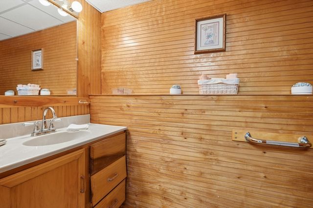 25 Elm Ct, Millbury, MA 01527