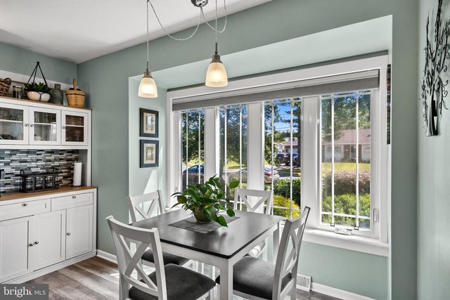 1403 GLENVIEW DR, Cinnaminson, NJ 08077