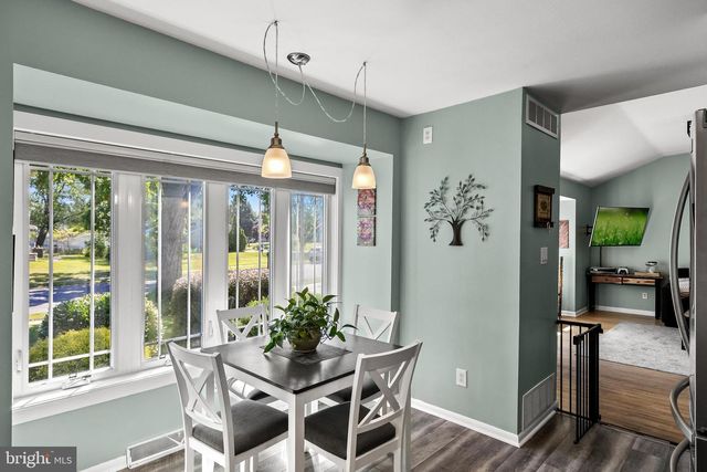 1403 GLENVIEW DR, Cinnaminson, NJ 08077