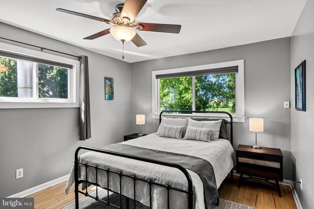 1403 GLENVIEW DR, Cinnaminson, NJ 08077