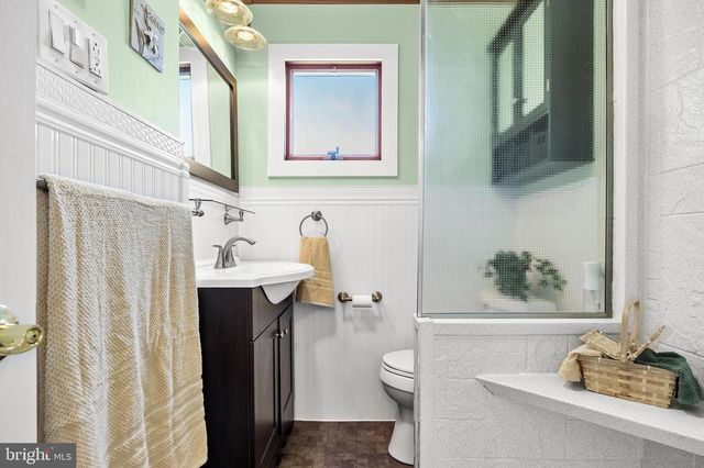 1403 GLENVIEW DR, Cinnaminson, NJ 08077