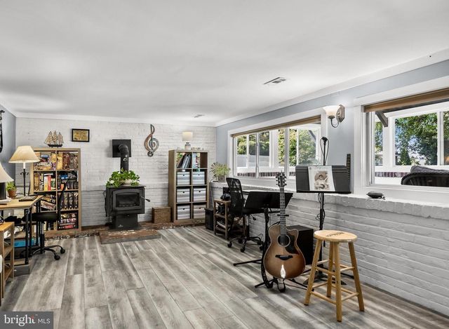 1403 GLENVIEW DR, Cinnaminson, NJ 08077