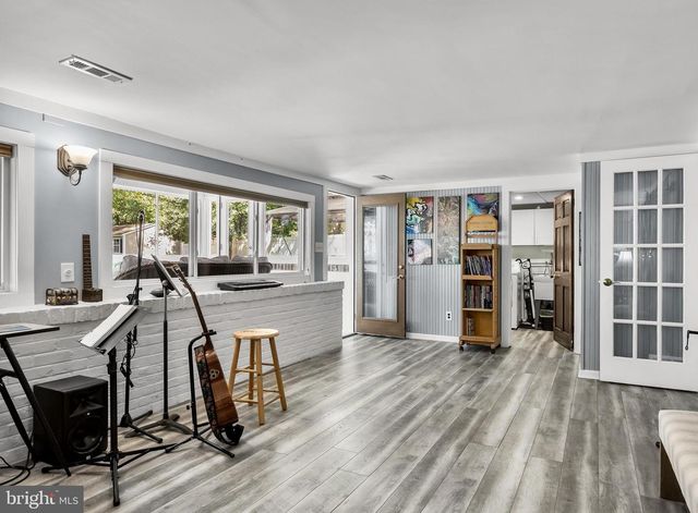 1403 GLENVIEW DR, Cinnaminson, NJ 08077