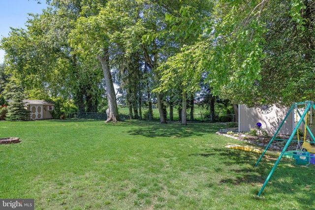 1403 GLENVIEW DR, Cinnaminson, NJ 08077