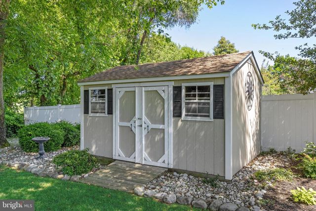 1403 GLENVIEW DR, Cinnaminson, NJ 08077