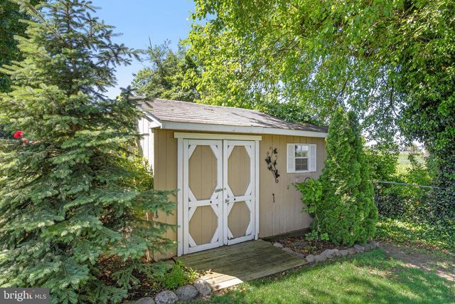 1403 GLENVIEW DR, Cinnaminson, NJ 08077