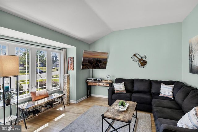 1403 GLENVIEW DR, Cinnaminson, NJ 08077