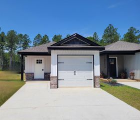 3231 Damon Dr, Milton, FL 32583