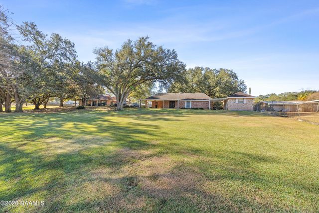 115 John Breaux Drive, Breaux Bridge, LA 70517