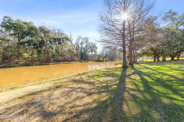 115 John Breaux Drive, Breaux Bridge, LA 70517