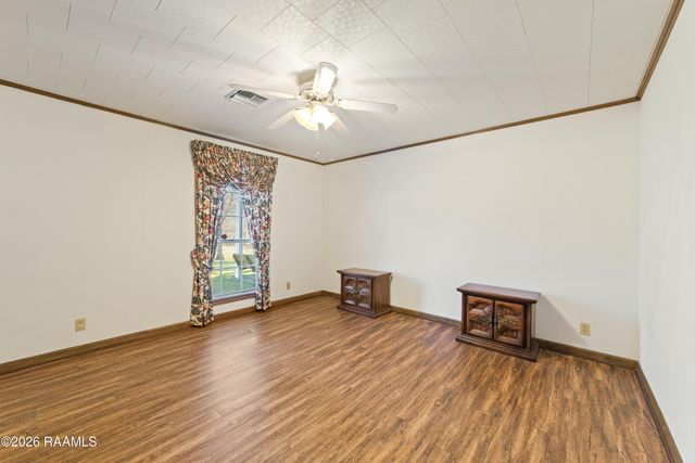 115 John Breaux Drive, Breaux Bridge, LA 70517