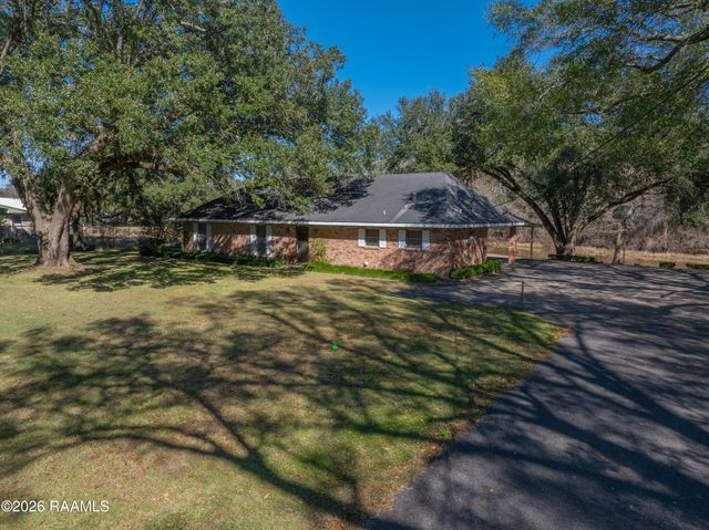 115 John Breaux Drive, Breaux Bridge, LA 70517
