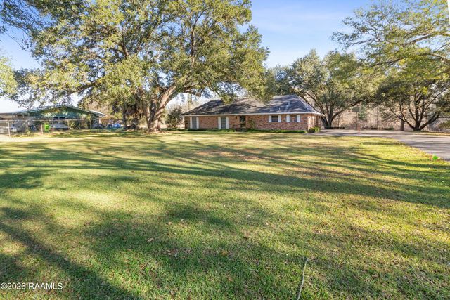115 John Breaux Drive, Breaux Bridge, LA 70517
