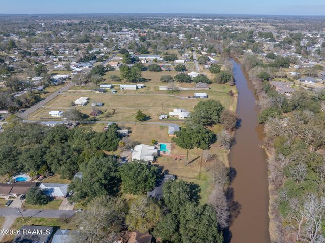 115 John Breaux Drive, Breaux Bridge, LA 70517