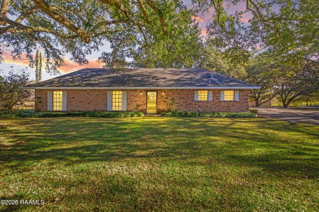 115 John Breaux Drive, Breaux Bridge, LA 70517