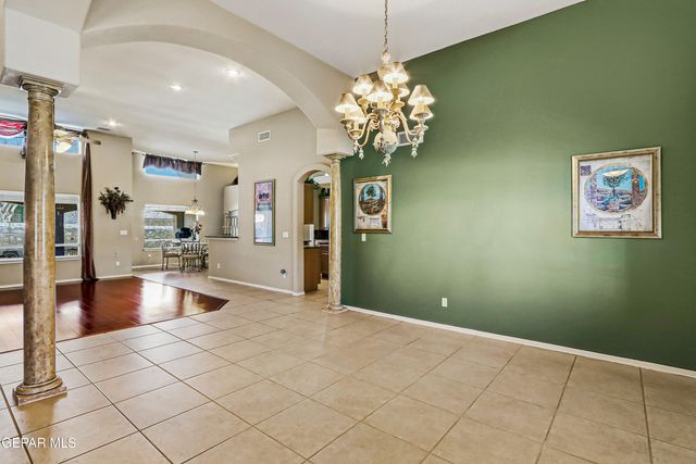 312 DESERT GARDEN Drive, Santa Teresa, NM 88008