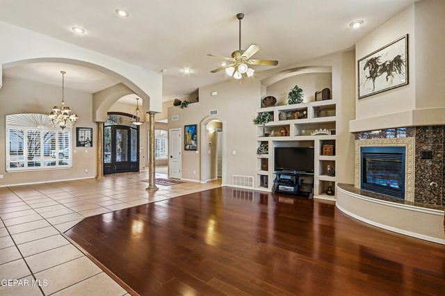 312 DESERT GARDEN Drive, Santa Teresa, NM 88008