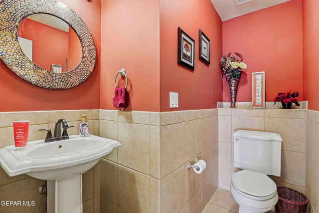 312 DESERT GARDEN Drive, Santa Teresa, NM 88008