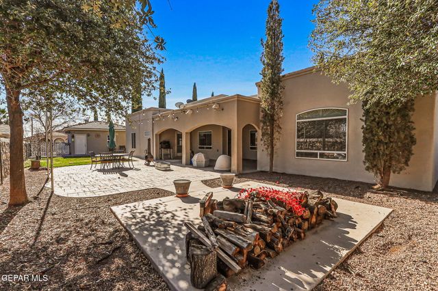 312 DESERT GARDEN Drive, Santa Teresa, NM 88008