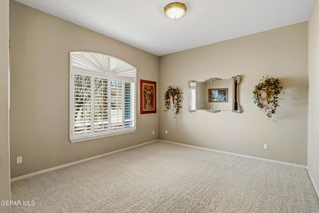 312 DESERT GARDEN Drive, Santa Teresa, NM 88008