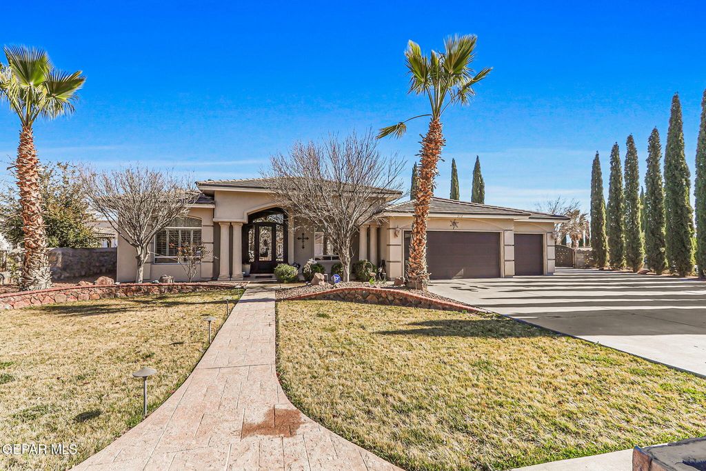 312 DESERT GARDEN Drive, Santa Teresa, NM 88008