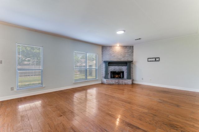 8509 Coventry Drive, Rowlett, TX 75089