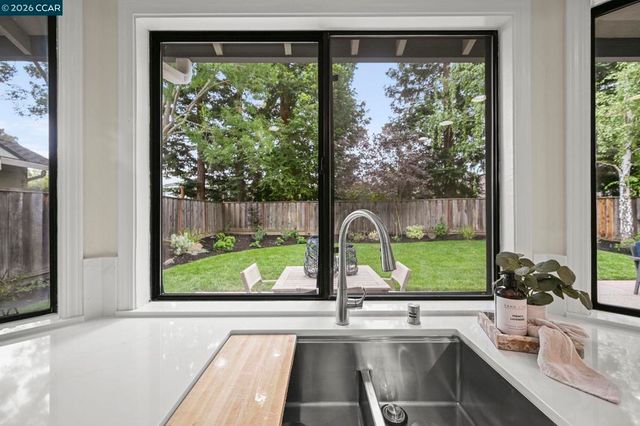 317 Fontaine Dr, Danville, CA 94506