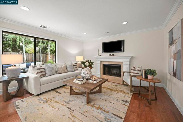 317 Fontaine Dr, Danville, CA 94506