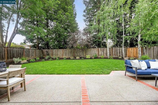 317 Fontaine Dr, Danville, CA 94506