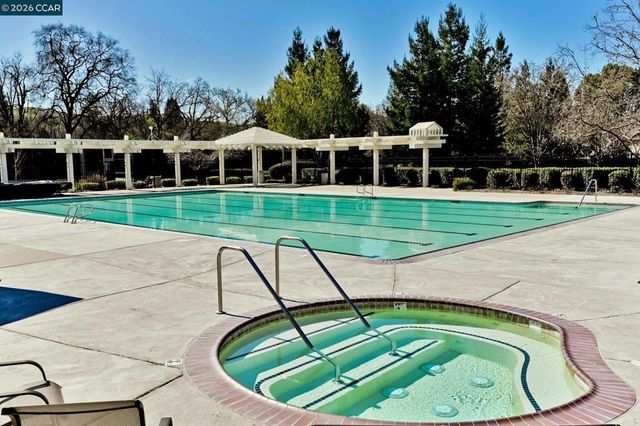 317 Fontaine Dr, Danville, CA 94506
