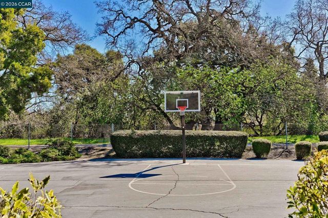 317 Fontaine Dr, Danville, CA 94506