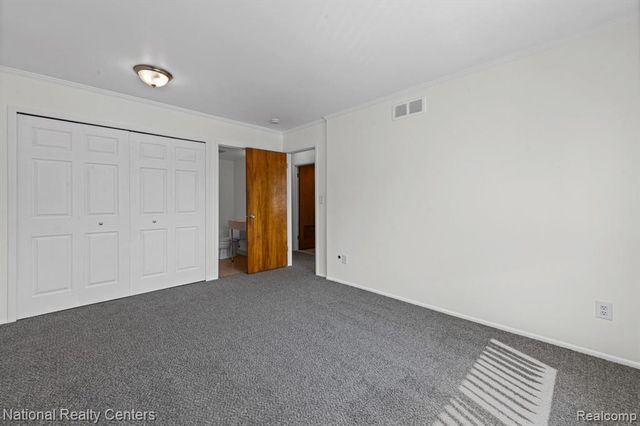 29546 Hoover Road, Warren, MI 48093