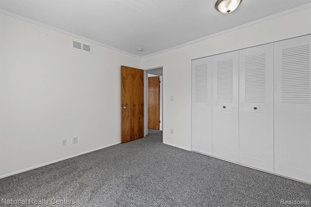 29546 Hoover Road, Warren, MI 48093
