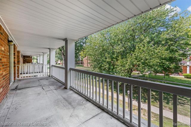 29546 Hoover Road, Warren, MI 48093