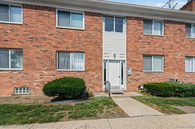 29546 Hoover Road, Warren, MI 48093