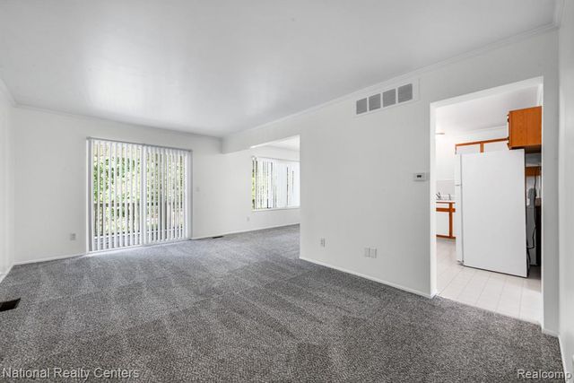 29546 Hoover Road, Warren, MI 48093