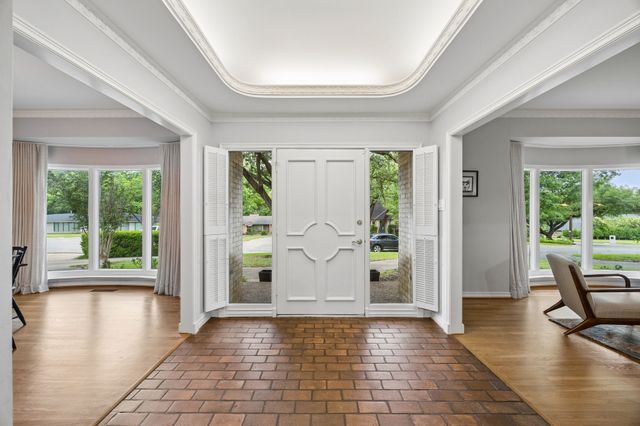 11714 El Hara Circle, Dallas, TX 75230