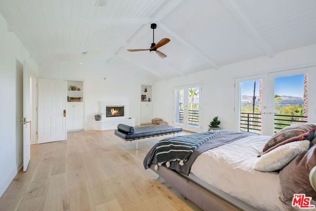 4915 WINNETKA Avenue, Woodland Hills, CA 91364