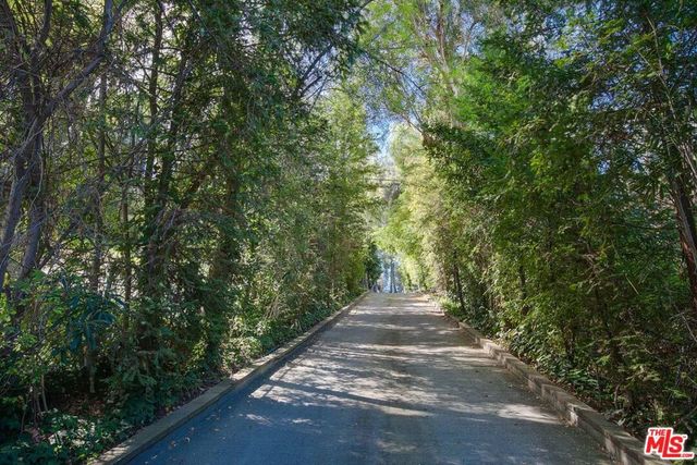 4915 WINNETKA Avenue, Woodland Hills, CA 91364