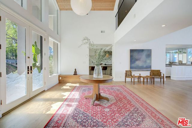 4915 WINNETKA Avenue, Woodland Hills, CA 91364