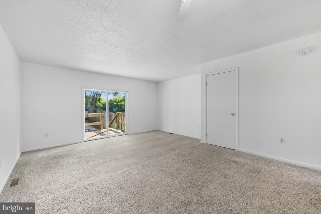 29 VICTORIA BLVD, Newark, DE 19702