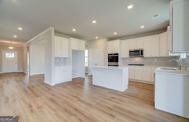301 Arnewood Circle, Mcdonough, GA 30253