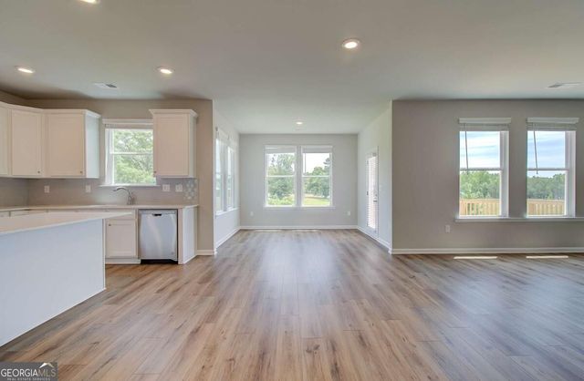 301 Arnewood Circle, Mcdonough, GA 30253