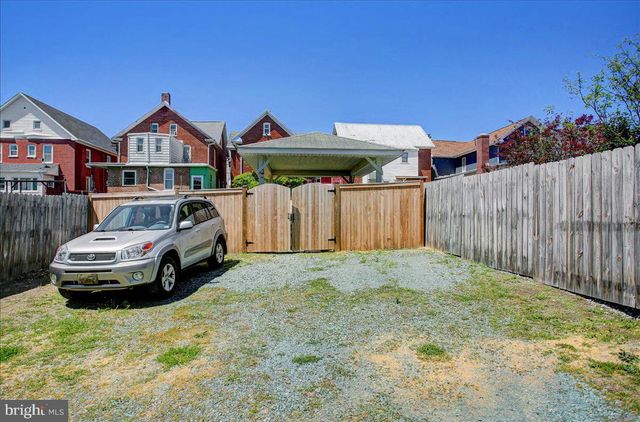 233 CLEVELAND AVENUE, Waynesboro, PA 17268