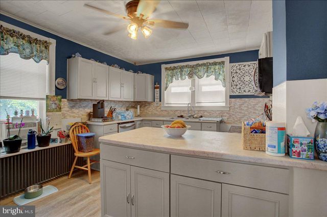 233 CLEVELAND AVENUE, Waynesboro, PA 17268